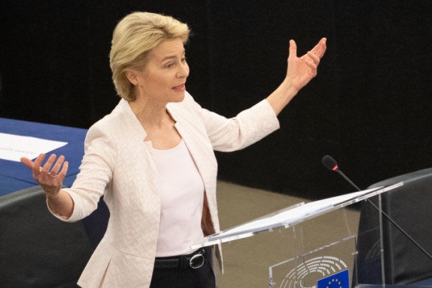 Европарламент утвердил новую главу Еврокомиссии