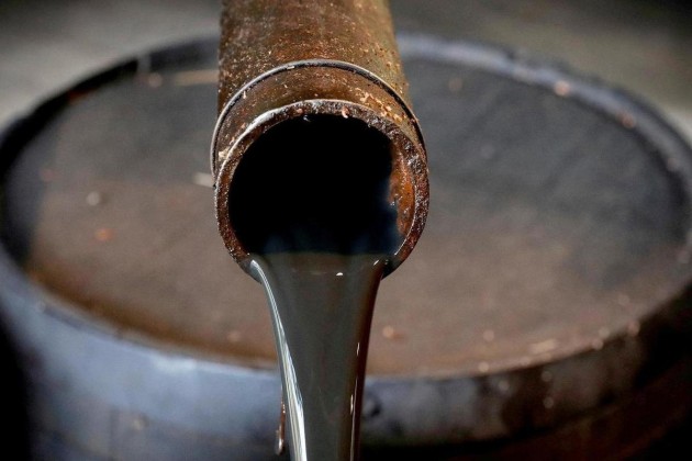 Объем добычи нефти сократился почти на 3% 