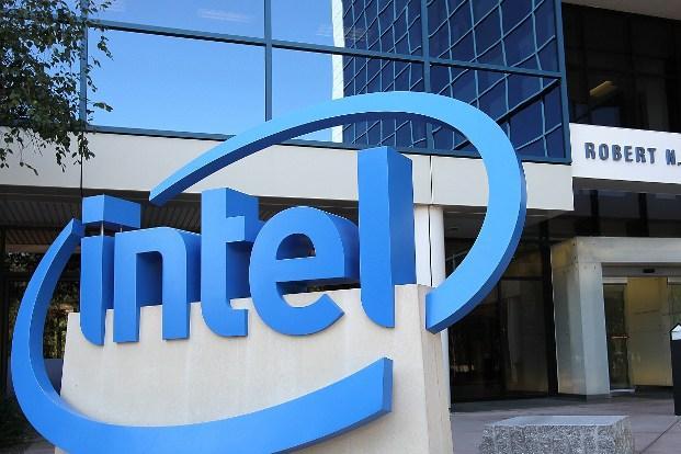 Intel приобретает новые мощности для обработки ИИ