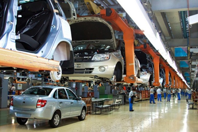Производство легковых автомобилей увеличилось за год на 38%