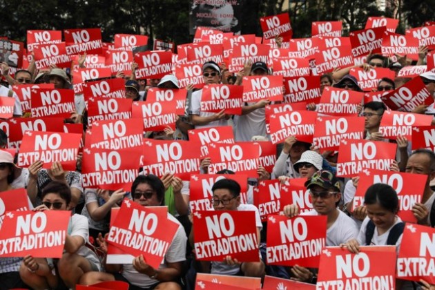 Власти Гонконга отозвали законопроект об экстрадиции