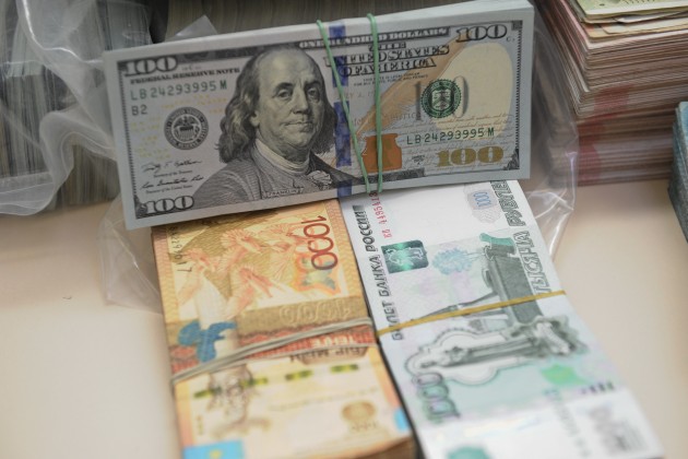 Объем «чистых» продаж рублей составил 70 млрд тенге